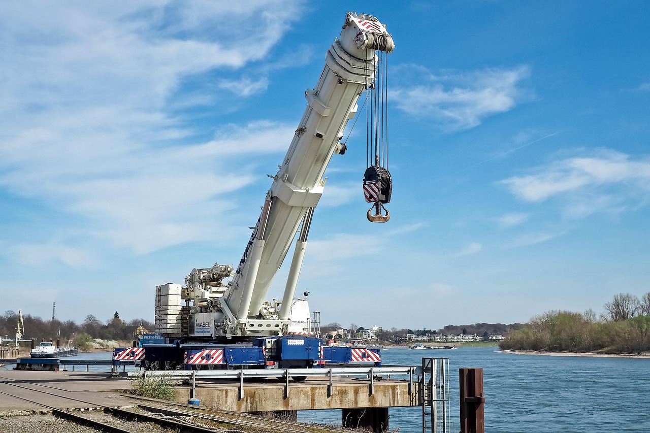 mobile crane